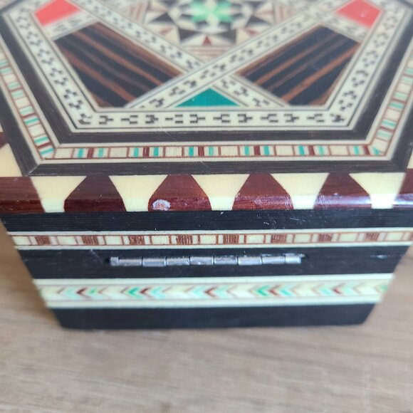 Laguna Spanish mosaic Marquetry wooden inlaid hexagon jewelry box with mirror. - Picture 4 of 7